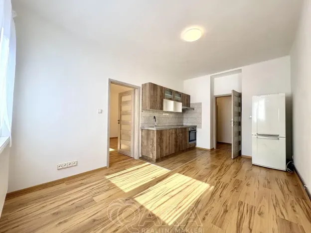 Pronájem bytu 2+kk, Náchod, Žižkova, 48 m2