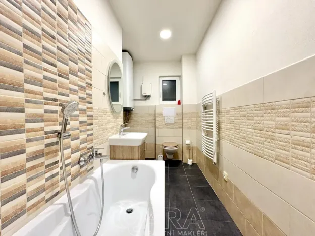 Pronájem bytu 2+kk, Náchod, Žižkova, 48 m2