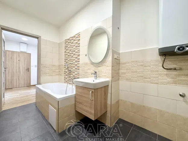 Pronájem bytu 2+kk, Náchod, Žižkova, 48 m2