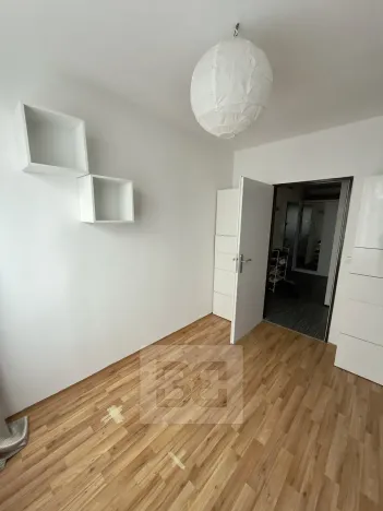 Pronájem pokoje, Praha - Bohnice, Cafourkova, 54 m2