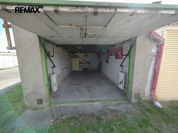 Pronájem garáže, Plzeň, Skladová, 17 m2