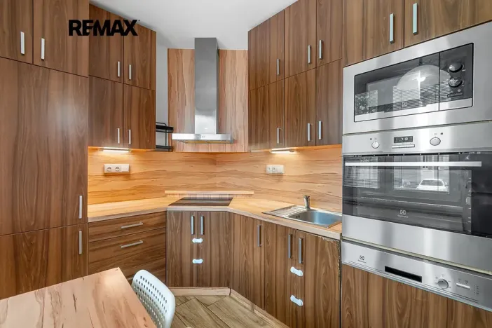 Prodej bytu 3+1, Plzeň, náměstí Generála Píky, 72 m2