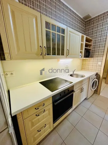 Pronájem bytu 2+kk, Praha, Neklanova, 50 m2