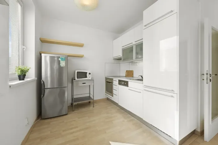 Pronájem bytu 1+kk, Praha - Strašnice, Janýrova, 37 m2