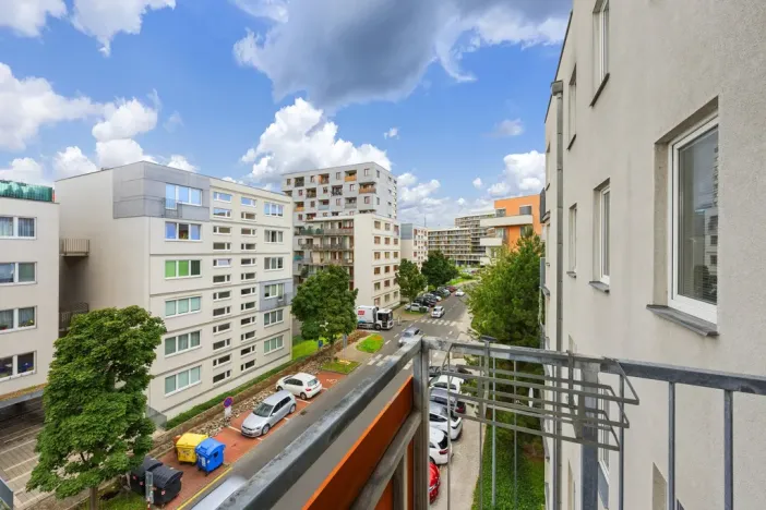 Pronájem bytu 1+kk, Praha - Strašnice, Janýrova, 37 m2