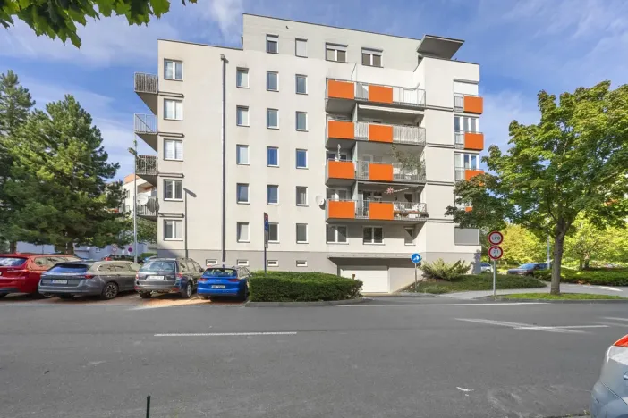 Pronájem bytu 1+kk, Praha - Strašnice, Janýrova, 37 m2