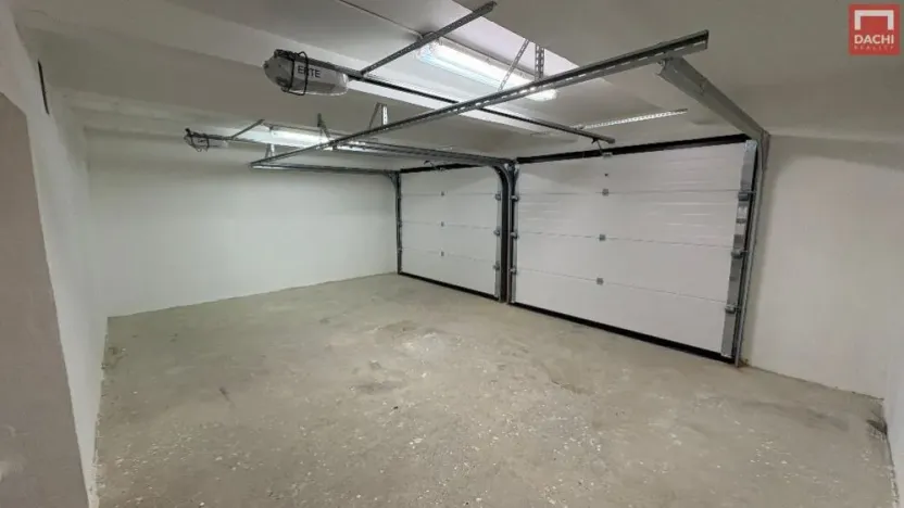 Pronájem garáže, Olomouc, Vlkova, 28 m2