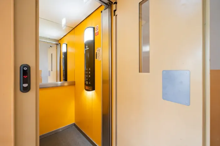 Pronájem bytu 2+kk, Praha - Braník, Novodvorská, 75 m2