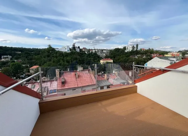 Pronájem bytu 4+kk, Praha, Pod Kavalírkou, 100 m2