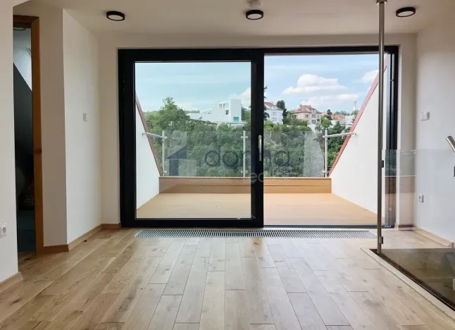 Pronájem bytu 4+kk, Praha, Pod Kavalírkou, 100 m2