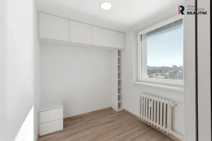Prodej bytu 1+kk, Praha - Hloubětín, Šestajovická, 30 m2