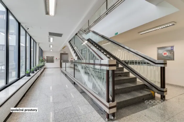 Pronájem kanceláře, Praha - Libeň, Sokolovská, 35 m2