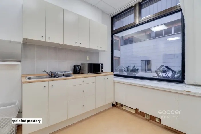 Pronájem kanceláře, Praha - Libeň, Sokolovská, 35 m2