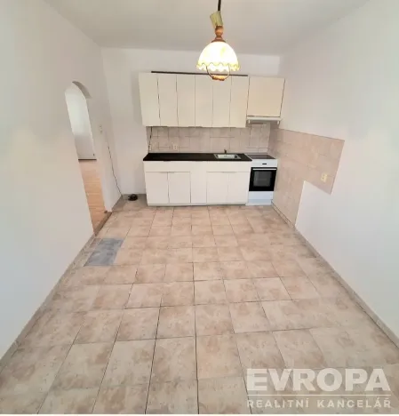 Pronájem bytu 3+1, Pardubice, Na Labišti, 87 m2