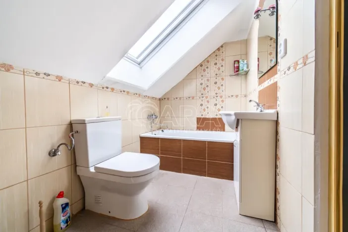 Pronájem rodinného domu, Dolní Bezděkov, 180 m2