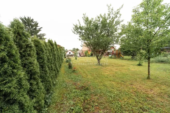 Pronájem rodinného domu, Dolní Bezděkov, 180 m2