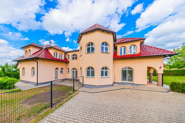 Prodej bytu 3+1, Buštěhrad, Topolová, 106 m2