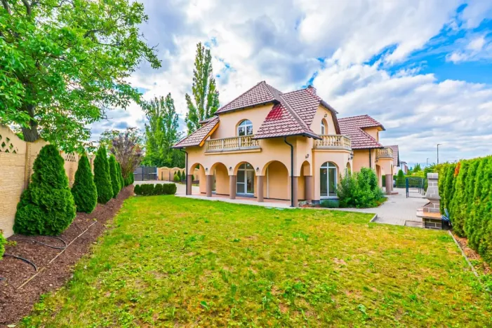 Prodej bytu 3+1, Buštěhrad, Topolová, 106 m2