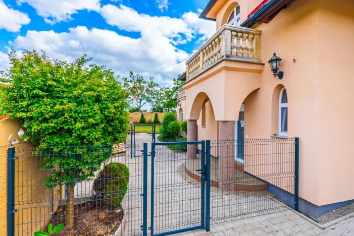 Prodej bytu 3+1, Buštěhrad, Topolová, 106 m2