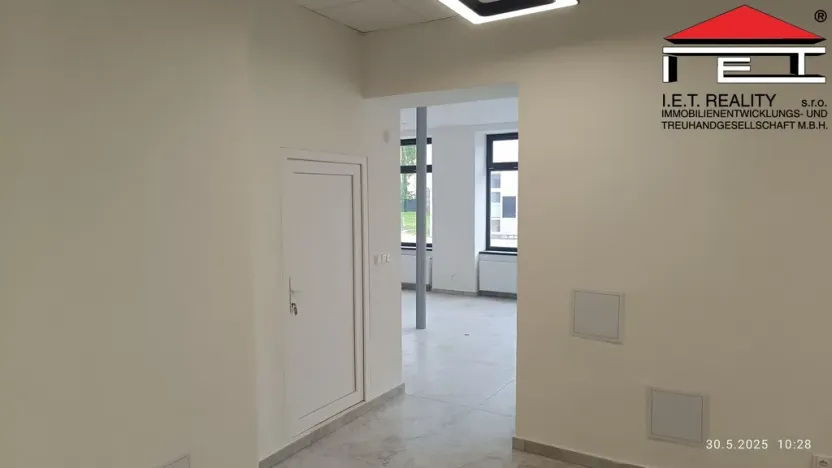 Pronájem obchodního prostoru, Opava, Olomoucká, 94 m2
