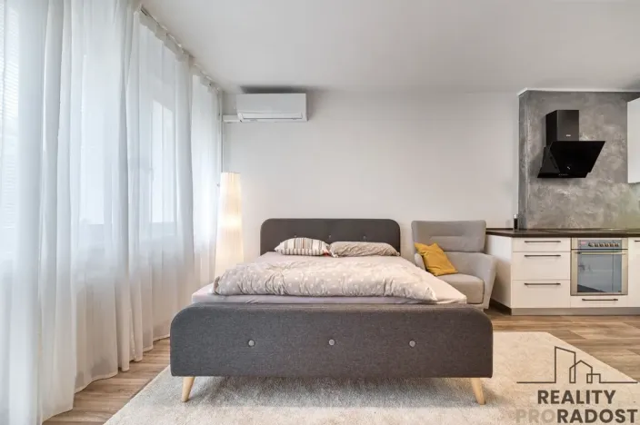 Pronájem bytu 1+kk, Ostrava - Poruba, Studentská, 31 m2