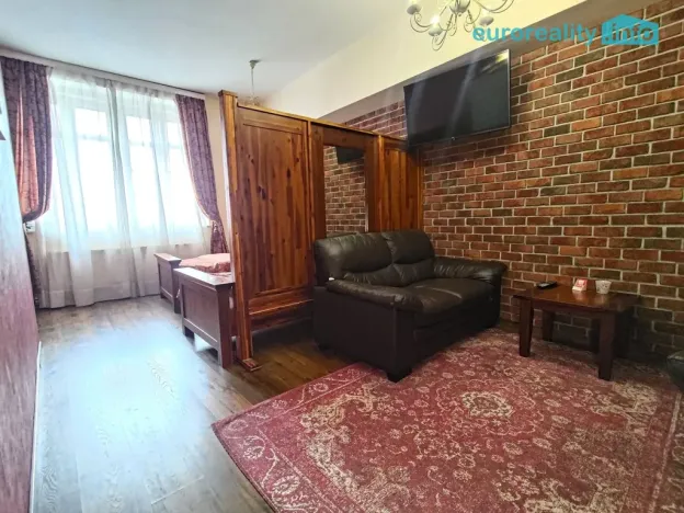 Pronájem bytu 2+1, Plzeň, Zbrojnická, 80 m2
