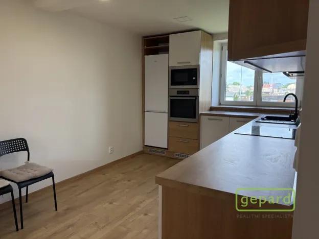 Pronájem bytu 2+1, Olomouc, Matěje z Janova, 45 m2