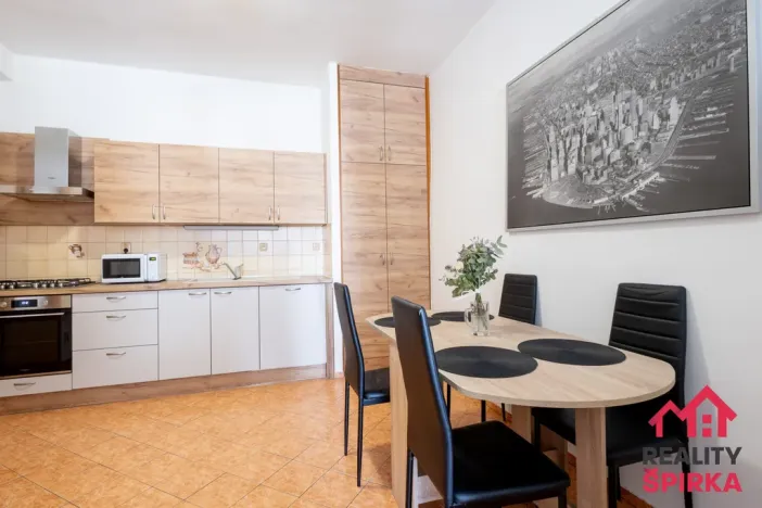 Prodej komerční nemovitosti, Moravská Třebová - Město, nám. T. G. Masaryka, 422 m2