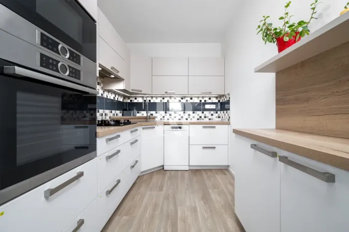 Prodej bytu 3+kk, Praha - Petrovice, Rezlerova, 63 m2