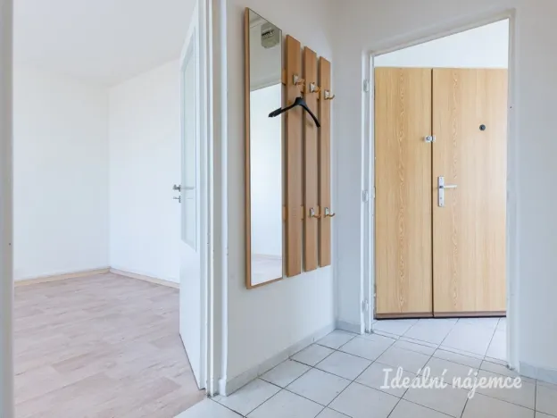 Pronájem bytu 2+1, Praha - Záběhlice, Jabloňová, 38 m2