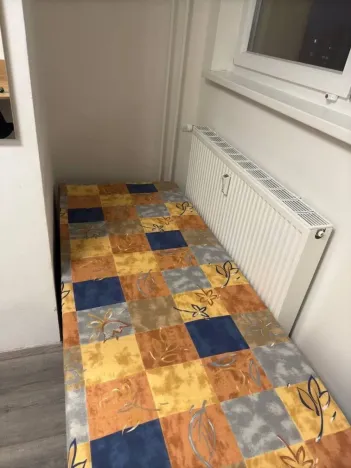 Pronájem bytu 1+kk, Praha - Střížkov, Děčínská, 12 m2