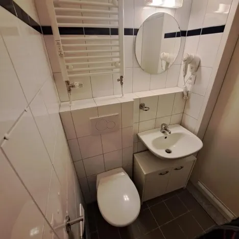 Pronájem bytu 1+kk, Praha - Střížkov, Děčínská, 12 m2