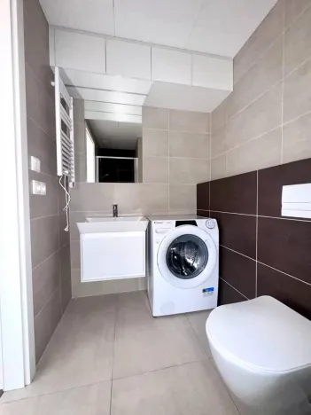 Pronájem bytu 1+kk, Praha - Smíchov, Plzeňská, 25 m2