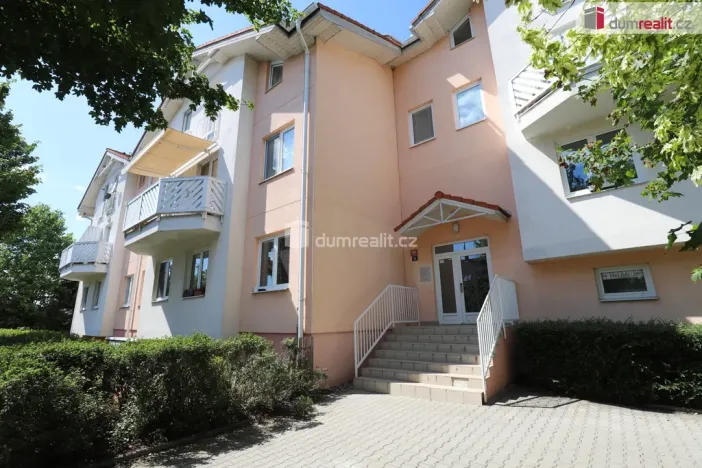 Pronájem bytu 2+kk, Praha - Dolní Chabry, Spořická, 56 m2