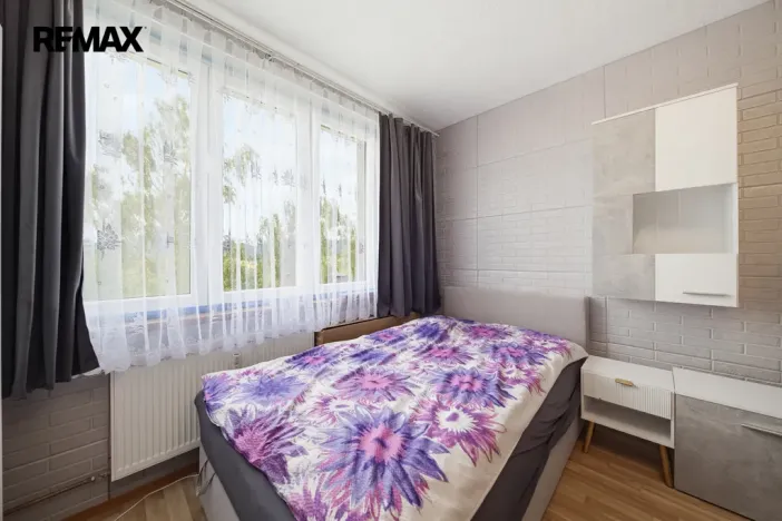 Prodej bytu 1+1, Ostrov, Kollárova, 36 m2