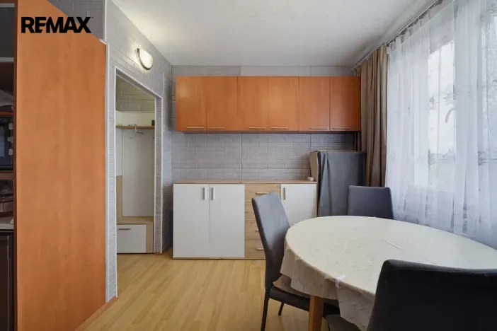 Prodej bytu 1+1, Ostrov, Kollárova, 36 m2