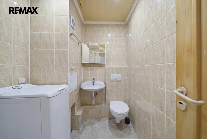 Prodej bytu 1+1, Ostrov, Kollárova, 36 m2