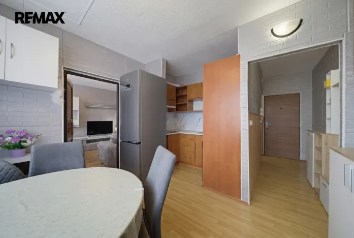 Prodej bytu 1+1, Ostrov, Kollárova, 36 m2