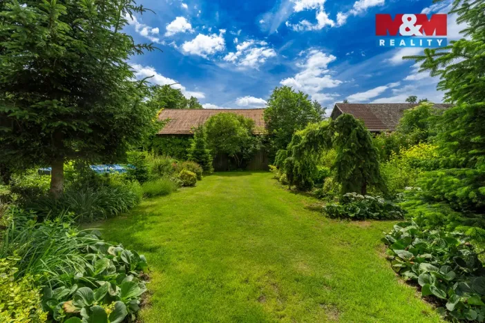 Prodej rodinného domu, Kněžmost - Koprník, 250 m2