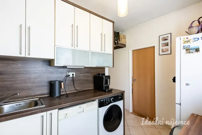 Pronájem bytu 2+1, Praha - Záběhlice, Struhařovská, 55 m2