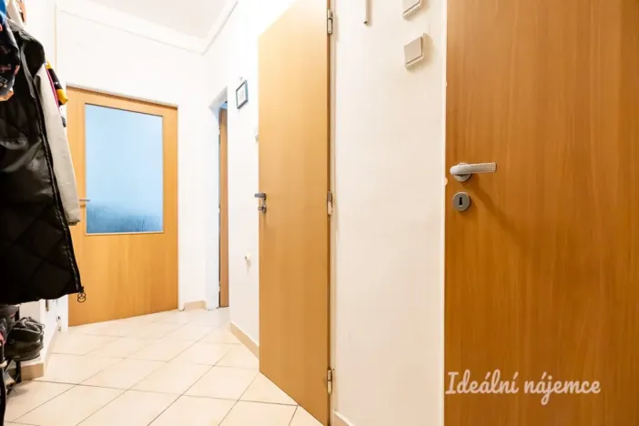 Pronájem bytu 2+1, Praha - Záběhlice, Struhařovská, 55 m2