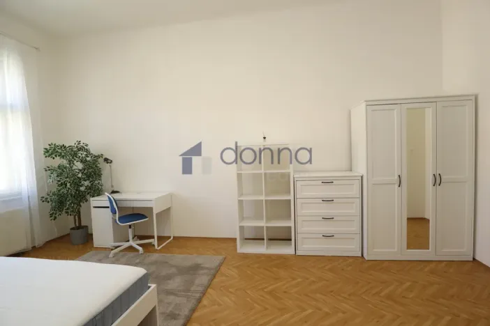 Pronájem bytu 2+1, Praha, Muchova, 75 m2