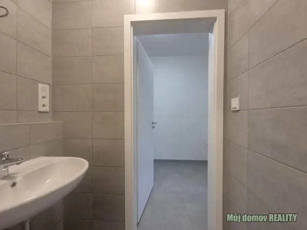 Pronájem bytu 2+kk, Praha - Hostivař, Arnošta Staňka, 31 m2