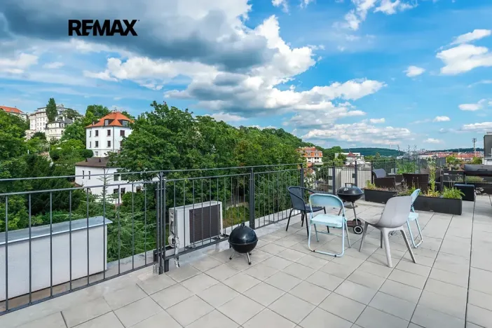 Pronájem bytu 1+kk, Praha - Vinohrady, Perucká, 27 m2