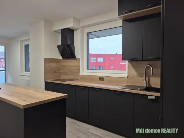 Pronájem bytu 3+kk, Praha - Prosek, Čakovická, 83 m2