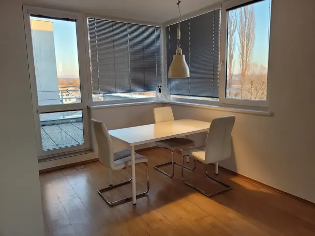 Pronájem bytu 2+kk, Kroměříž, 69 m2