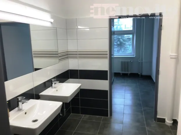 Pronájem kanceláře, Hradec Králové - Pražské Předměstí, Nerudova, 30 m2