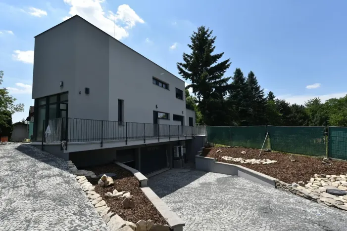 Pronájem bytu 3+kk, Praha - Petrovice, Dieselova, 80 m2