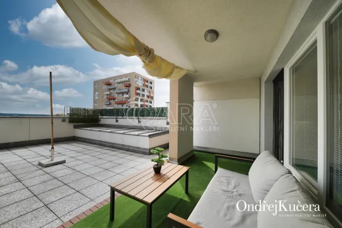 Prodej bytu 1+kk, Praha - Horní Měcholupy, Modenská, 30 m2
