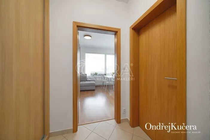 Prodej bytu 1+kk, Praha - Horní Měcholupy, Modenská, 30 m2